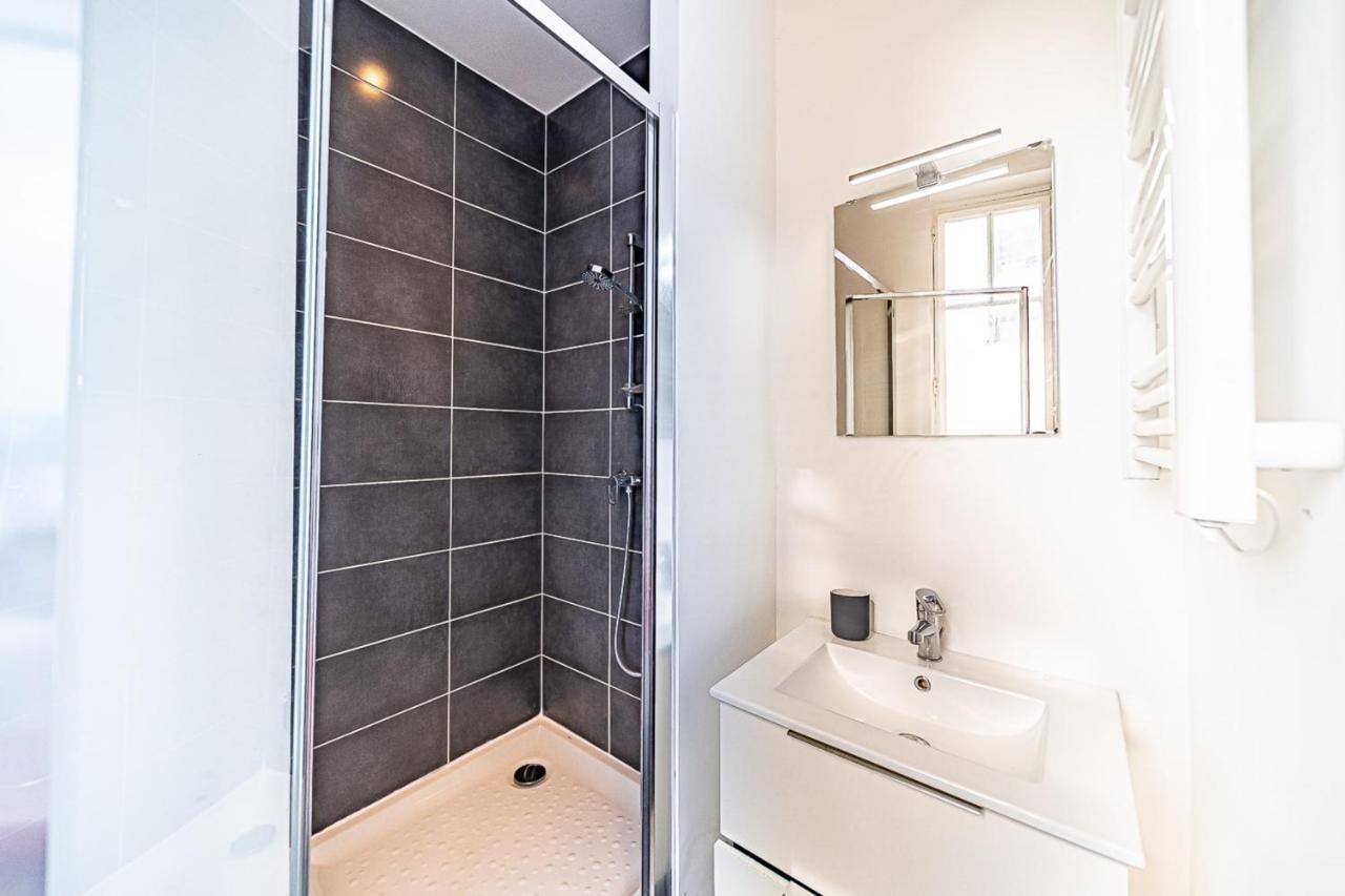 Le Debourg - Studio Tout Proche Metro B Lyon Exterior photo